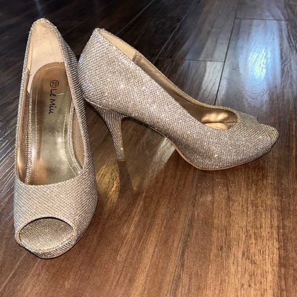Gold Glitter Heels - Picture 2 of 2